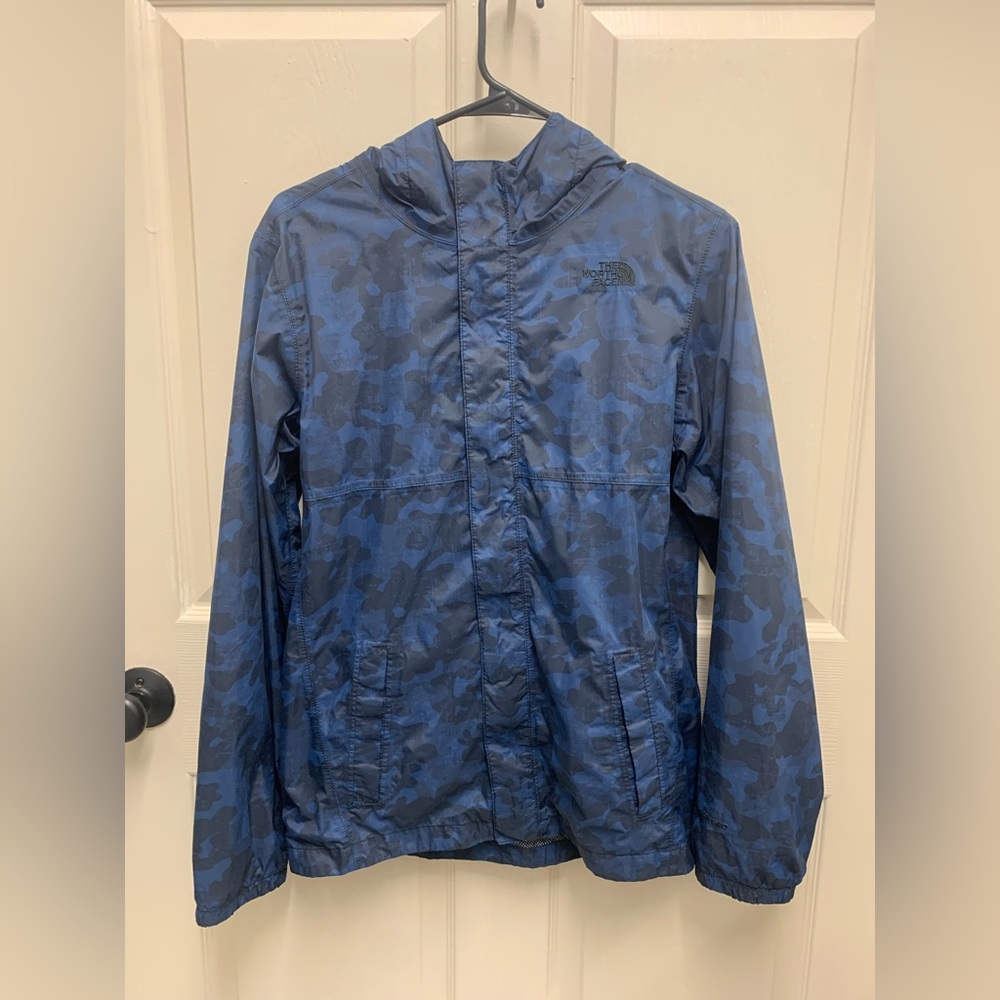 The North Face Boys Camo Windbreaker
Lightweight Jacket Size XLarge